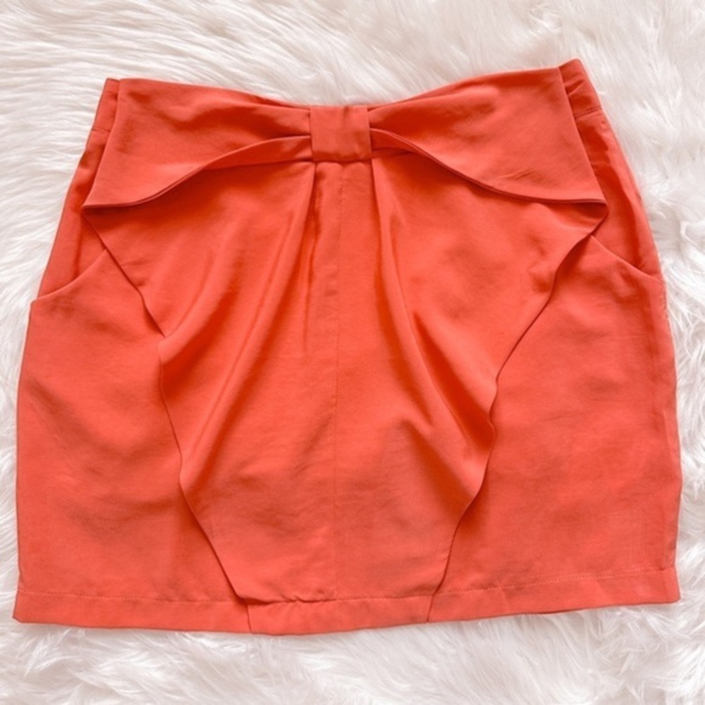 Women’s Skirts| H&M coral mini Skirt with bow